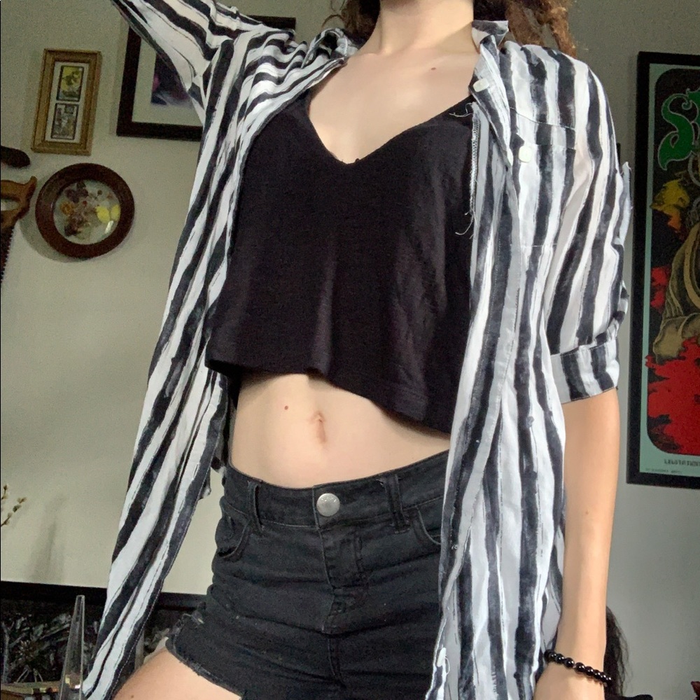 Lightweight striped top